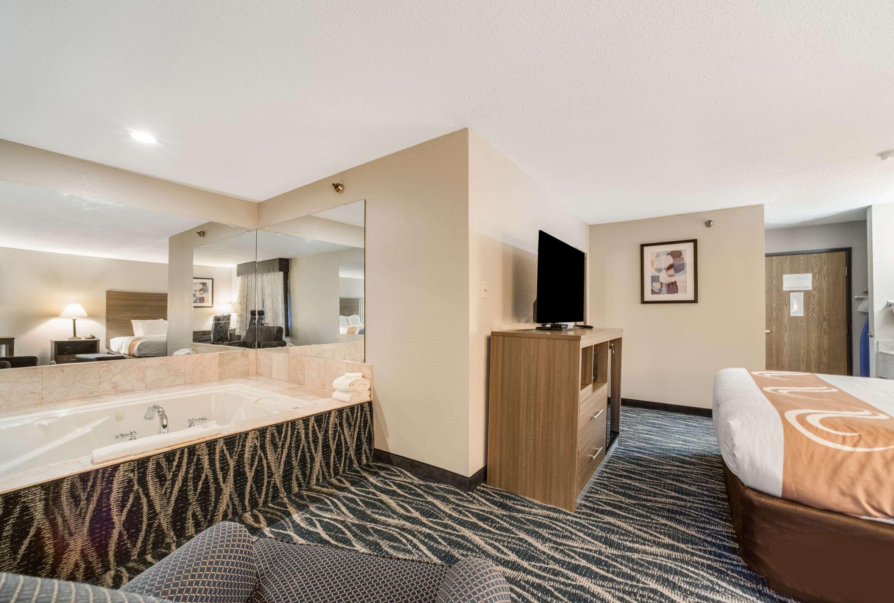 אפינגהם Quality Inn מראה חיצוני תמונה